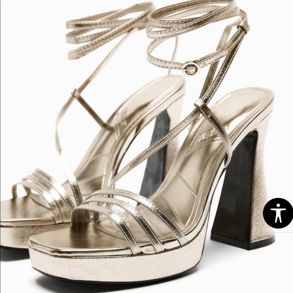 NWOT Zara bronze block heels Size 39